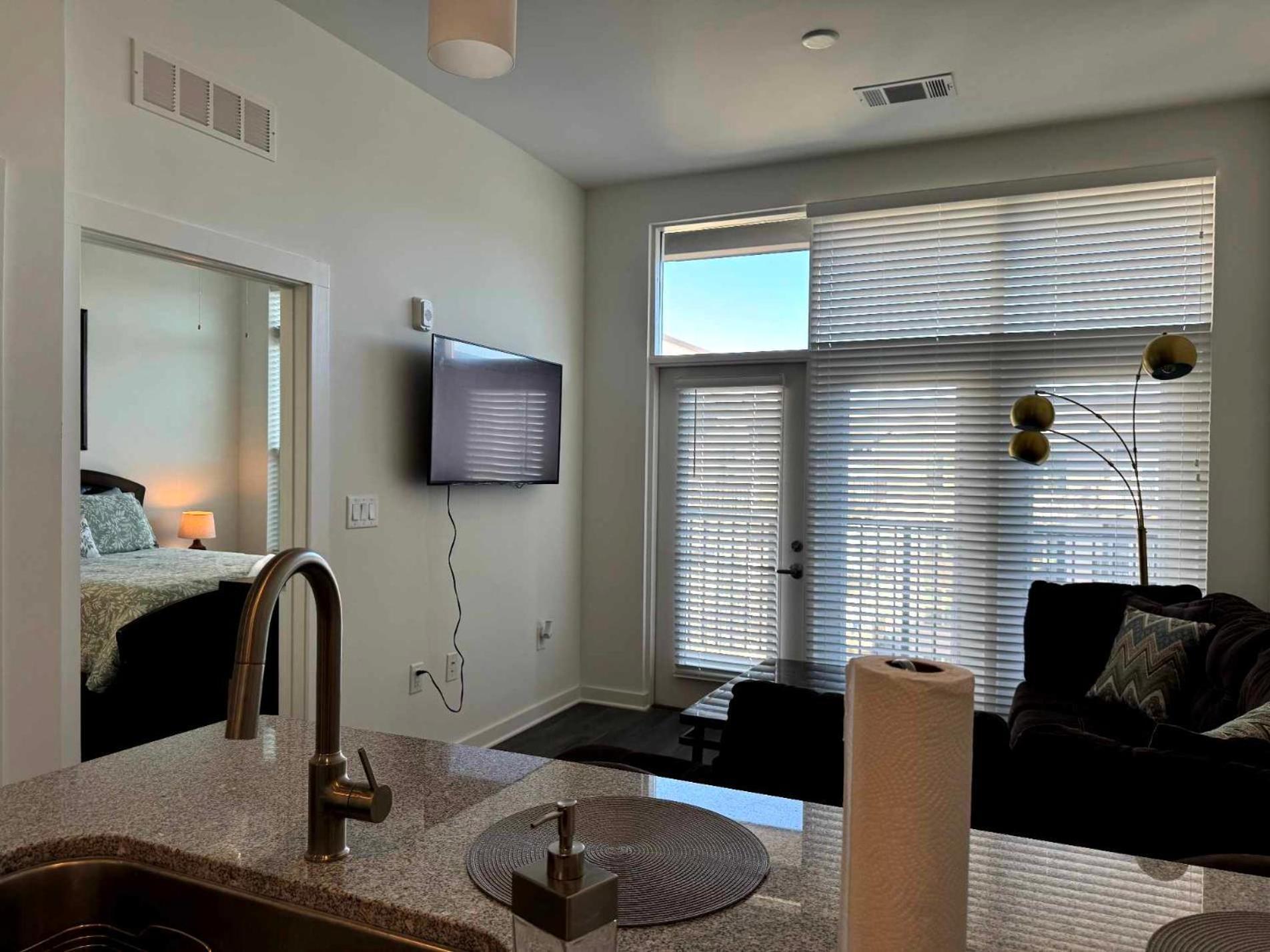 Radiant & Cozy Apartment